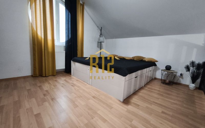 Predaj 2 izbový mezonetový byt Nitra, balkón 