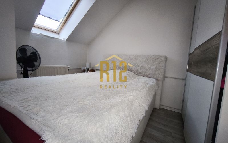 Predaj 2 izbový mezonetový byt Nitra, balkón 