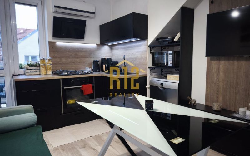 Predaj 2 izbový mezonetový byt Nitra, balkón 