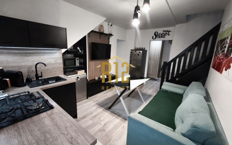 Predaj 2 izbový mezonetový byt Nitra, balkón 