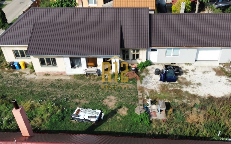 Predaj rodinný dom Nitra - Veľká Dolina, pozemok 1800m2