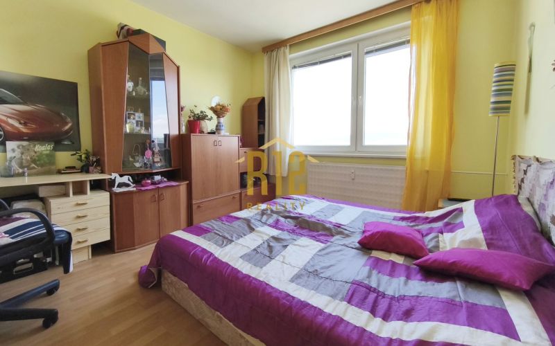Predaj veľkometrážny 4 izbový byt s výhľadom na celé mesto Nitra, 99 m2 