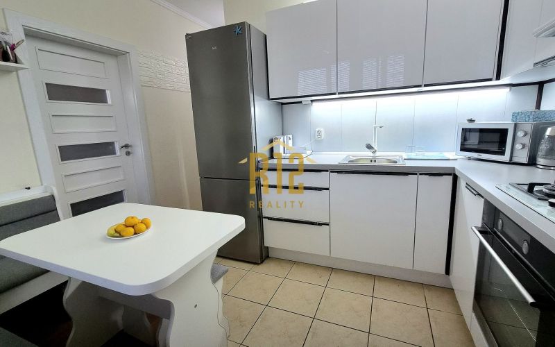 Predaj priestranný  2 izbový byt, Nitra - Čermáň