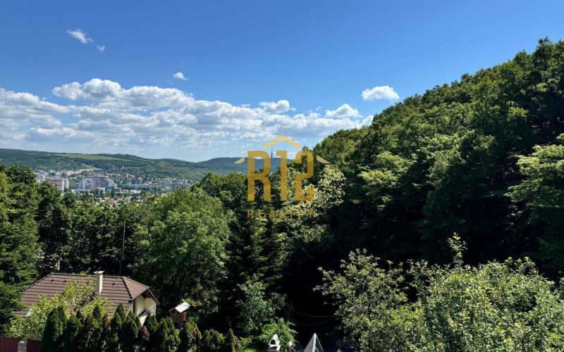 Na predaj: Rekreačná chata v lese. Bratislava - Dúbravka, Strmý bok