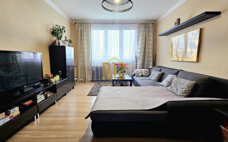 REZERVOVANÉ Predaj 2 izbový byt Nitra - Hollého, balkón