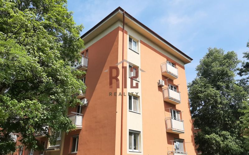 TEHLOVÁ BYTOVKA Predaj 2 izbový byt Nitra - Stavbárska, 2x balkón