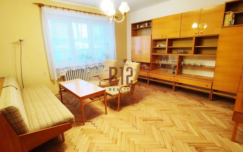 VÝHĽAD NA HRAD Predaj 2 izbový byt Nitra - Za Ferenitkou